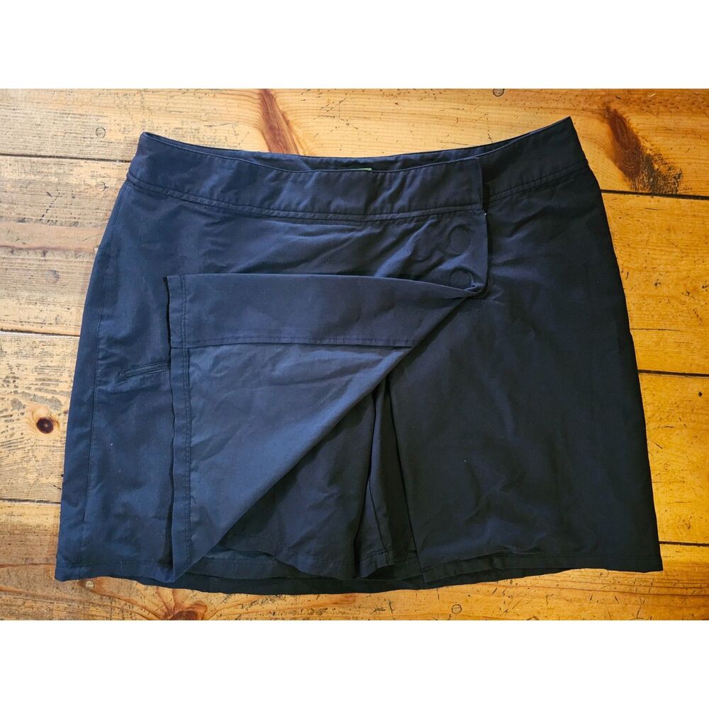 REI Co-op Black Skort Size 16 UPF 50+ Zip Pocket Hiking Outdoor Athletic